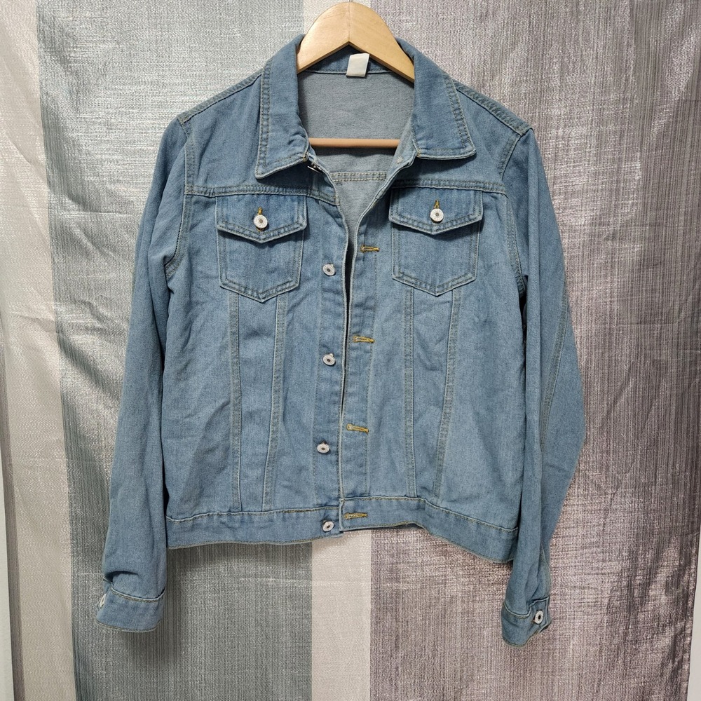 Light Wash Denim Trucker Jacket L Blue Cotton Blend Outerwear Staple Minimalist